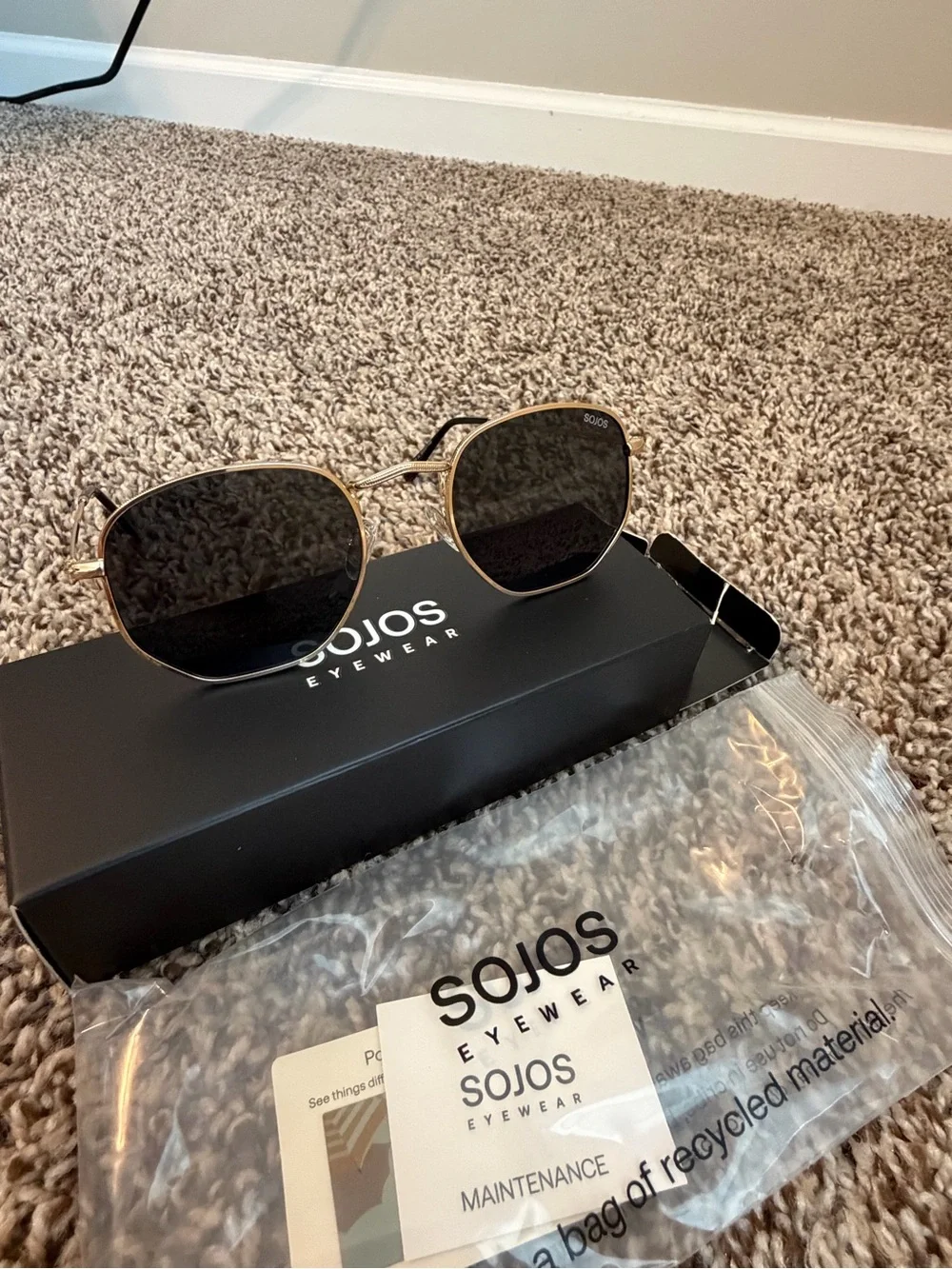 Women’s SOJOS sunglasses